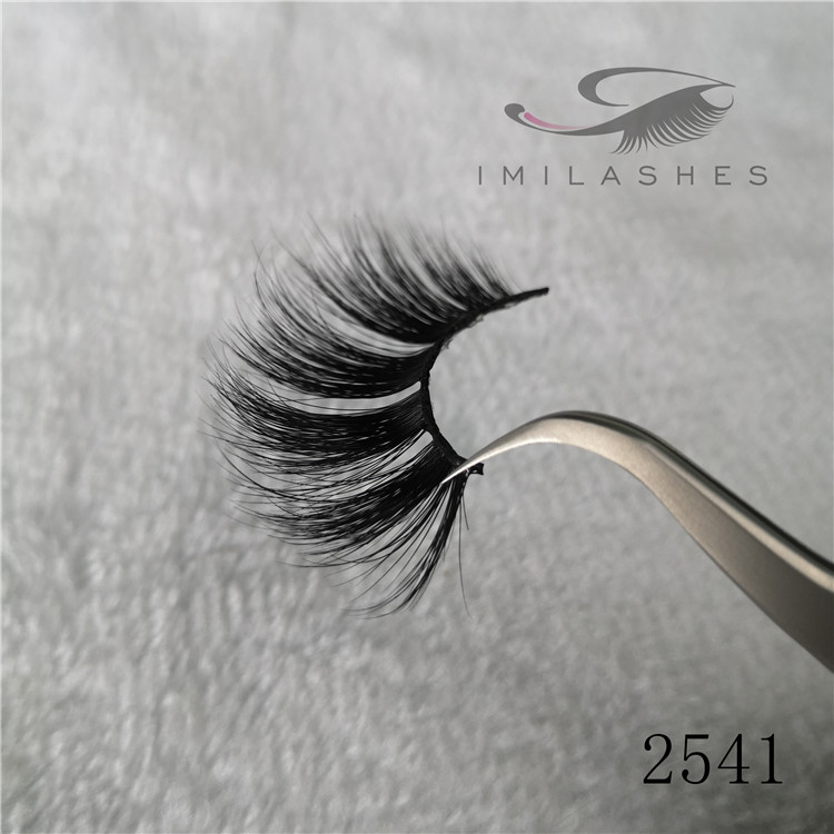 wholesale mink eyelashes.jpg